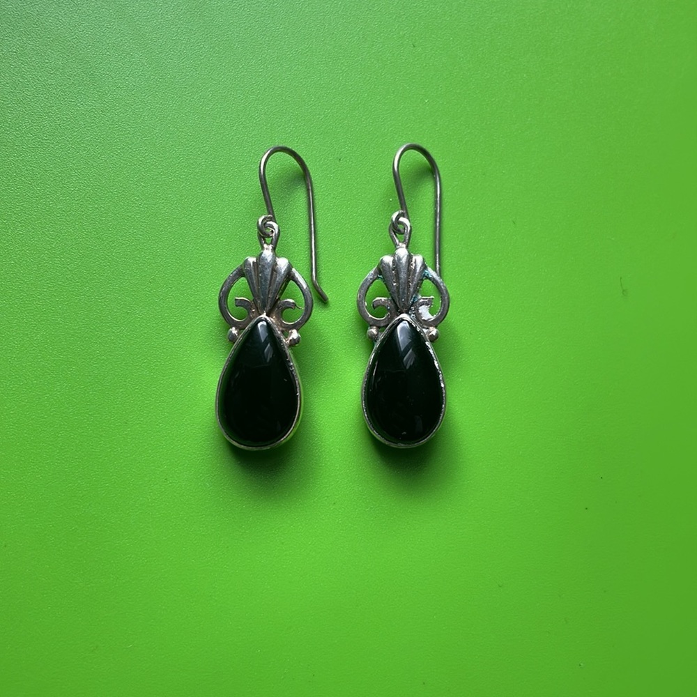 [Vintage] Sterling Silver and Black Onyx Earrings